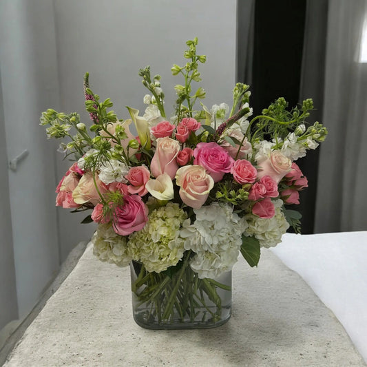 lovely Pink  Roses Bouquet MIAMI FLOWERS DESIGN