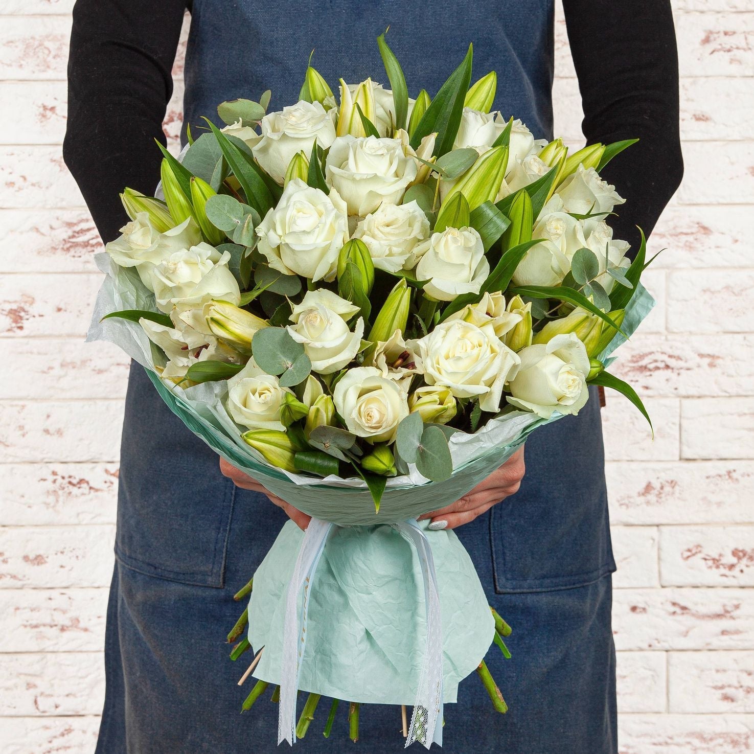 Classic Grace Bouquet - MIAMI FLOWERS DESIGN