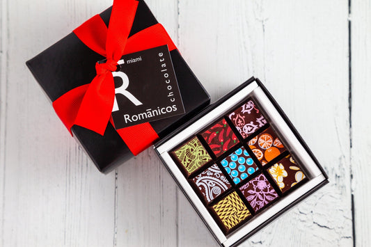 Romanicos Chocolate Art Box - MIAMI FLOWERS DESIGN