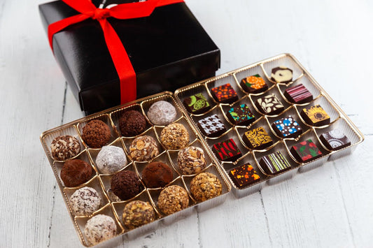 Romanicos Mixed Chocolate Boxes - MIAMI FLOWERS DESIGN